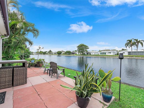 8103 NW 58th Pl, Tamarac FL 33321