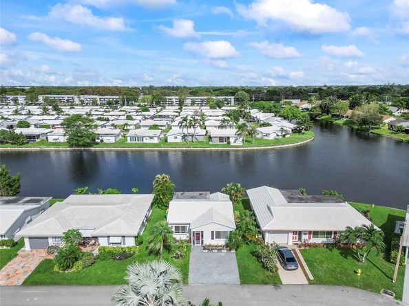 8103 NW 58th Pl, Tamarac FL 33321