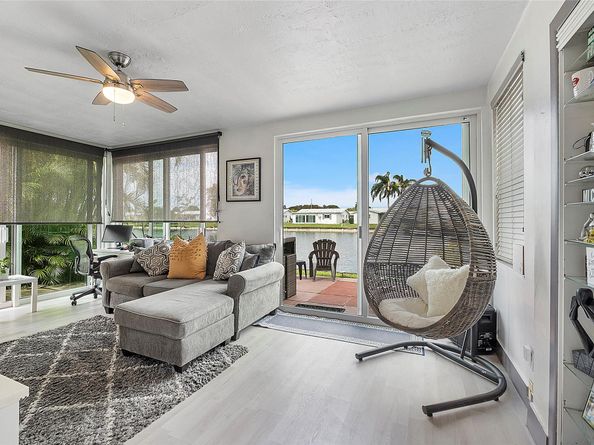 8103 NW 58th Pl, Tamarac FL 33321