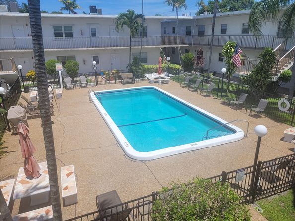 2240 Johnson St 204, Hollywood FL 33020