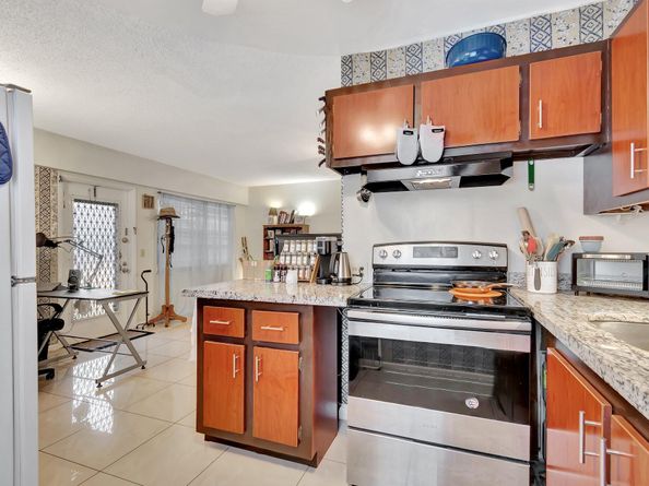 116 Mansfield C, Boca Raton FL 33434