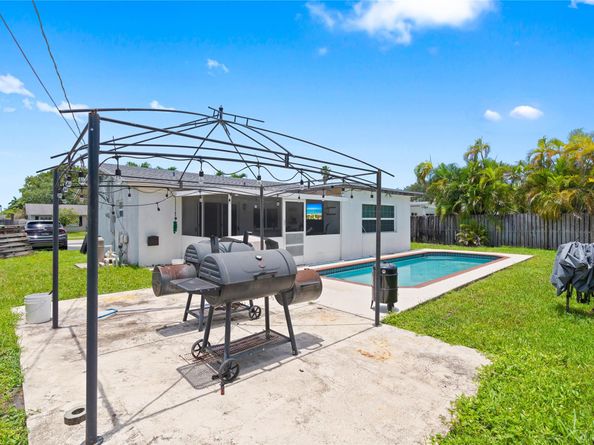 3820 NW 113th Ter, Sunrise FL 33323