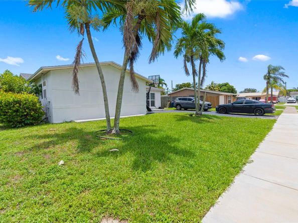 3820 NW 113th Ter, Sunrise FL 33323