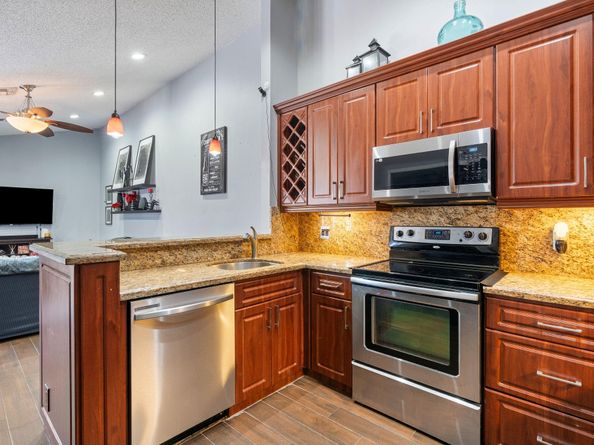 151 NW 115th Ave, Plantation FL 33325
