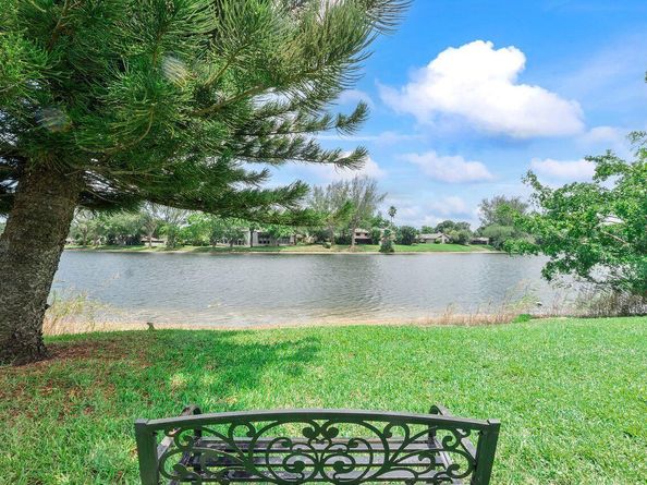 3720 Inverrary Drive 3d, Lauderhill FL 33319