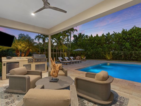 2306 NE 12th Ct, Fort Lauderdale FL 33304