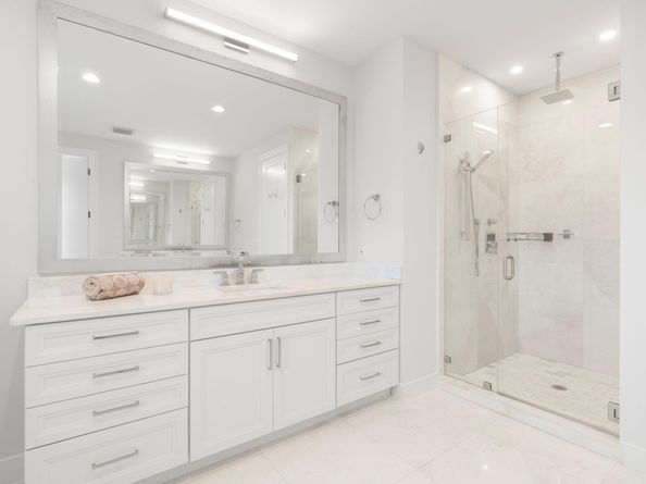 2306 NE 12th Ct, Fort Lauderdale FL 33304