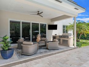 2306 NE 12th Ct, Fort Lauderdale FL 33304