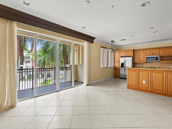 2900 NW 125th Avenue 3305, Sunrise FL 33323