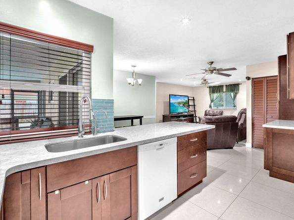630 NW 80th Ter, Margate FL 33063
