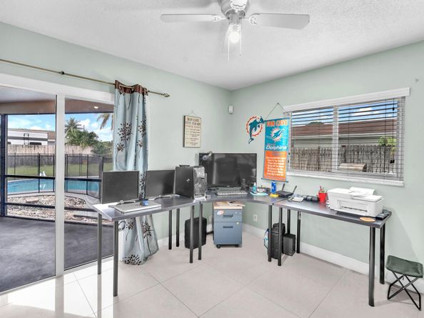 630 NW 80th Ter, Margate FL 33063