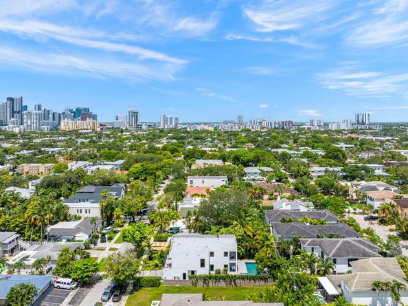 1629 NE 4th Place, Fort Lauderdale FL 33301