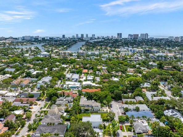 1629 NE 4th Place, Fort Lauderdale FL 33301