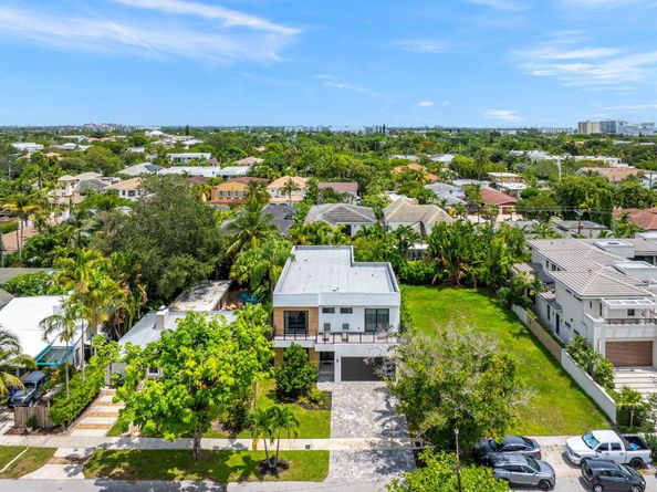 1629 NE 4th Place, Fort Lauderdale FL 33301