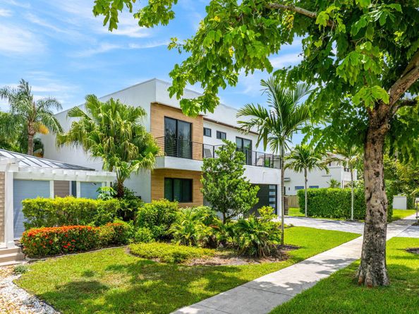 1629 NE 4th Place, Fort Lauderdale FL 33301