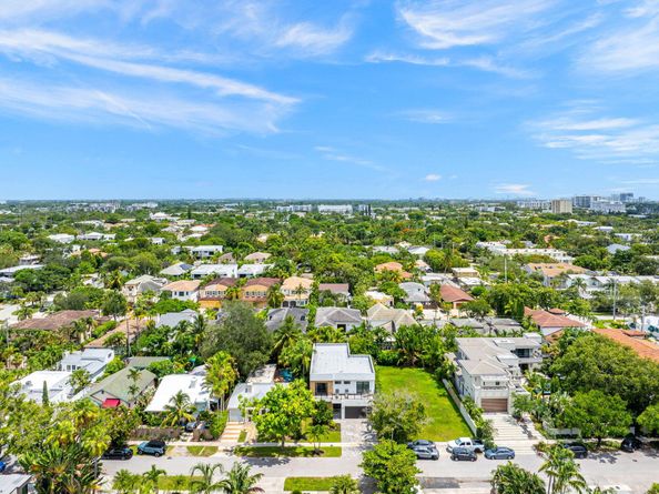 1629 NE 4th Place, Fort Lauderdale FL 33301