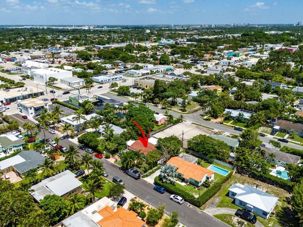 365 Linda Lane, West Palm Beach FL 33405