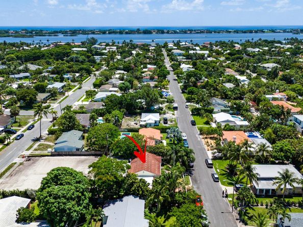 365 Linda Lane, West Palm Beach FL 33405