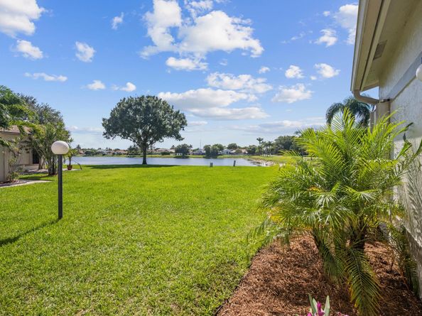 4451 Willow Pond Road B, West Palm Beach FL 33417