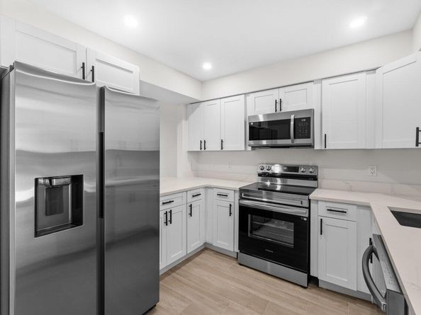 4498 NW 2nd Avenue, Boca Raton FL 33431