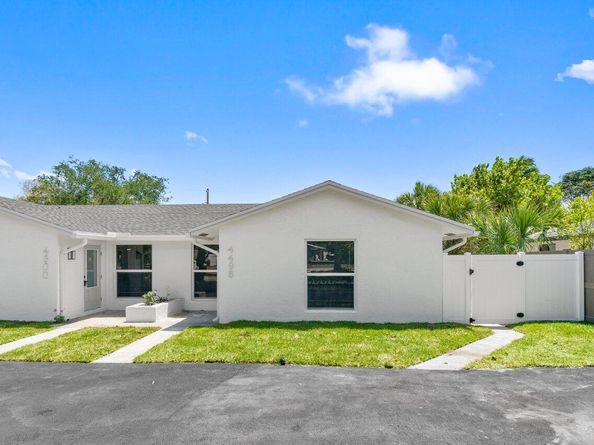 4498 NW 2nd Avenue, Boca Raton FL 33431