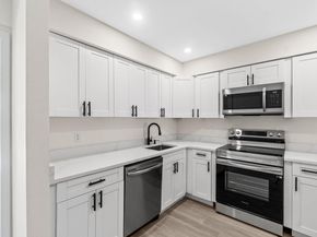 4498 NW 2nd Avenue, Boca Raton FL 33431