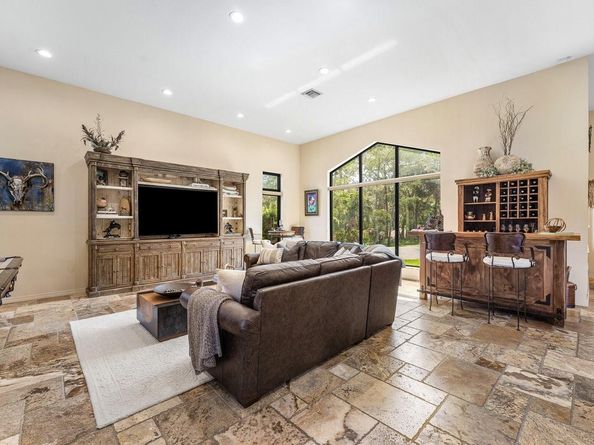 5840 NW 66th Ave, Parkland FL 33067