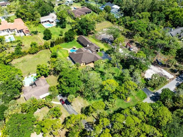 5840 NW 66th Ave, Parkland FL 33067