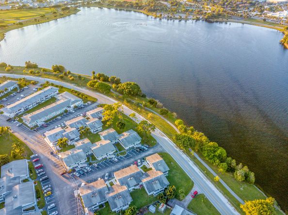 1950 Lake Osborne Drive 12, Lake Worth Beach FL 33461