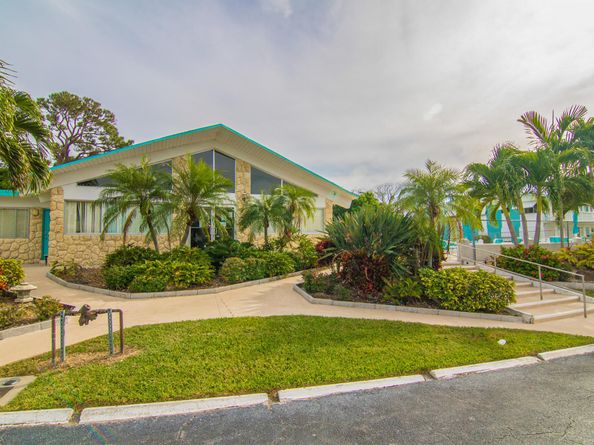 1950 Lake Osborne Drive 12, Lake Worth Beach FL 33461