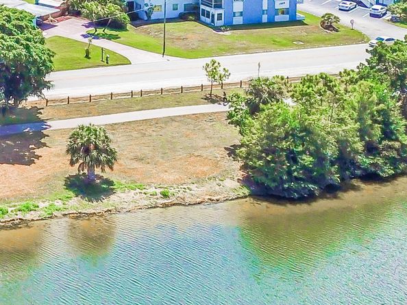 1950 Lake Osborne Drive 12, Lake Worth Beach FL 33461