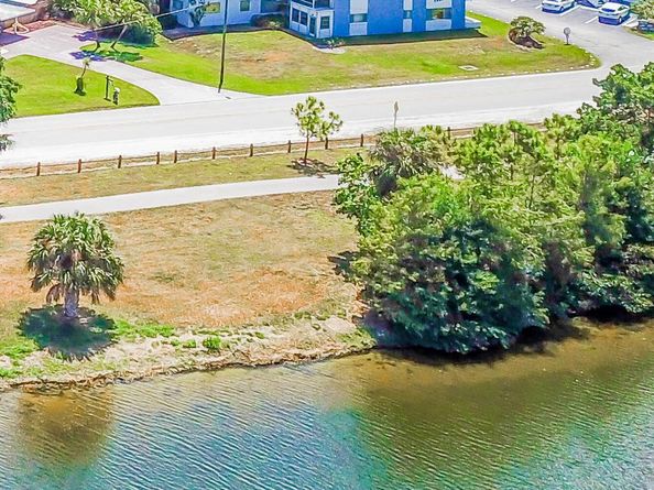 1950 Lake Osborne Drive 12, Lake Worth Beach FL 33461