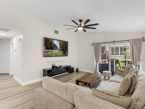 9424 NW 8 Cr, Plantation FL 33324