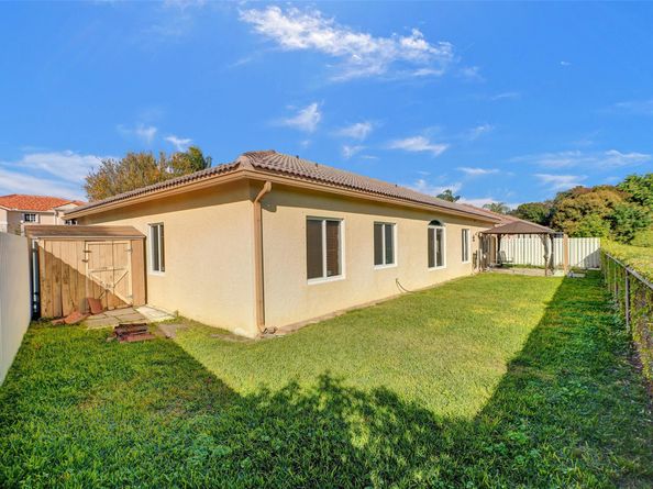 10510 SW 20th St, Miramar FL 33025
