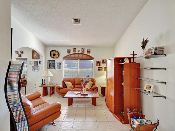10510 SW 20th St, Miramar FL 33025