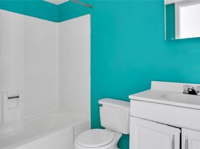207 NW 32nd CT 106, Pompano Beach FL 33064