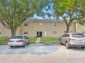 207 NW 32nd CT 106, Pompano Beach FL 33064