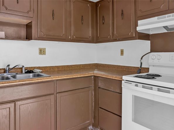 207 NW 32nd CT 106, Pompano Beach FL 33064