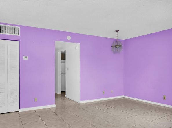 207 NW 32nd CT 106, Pompano Beach FL 33064