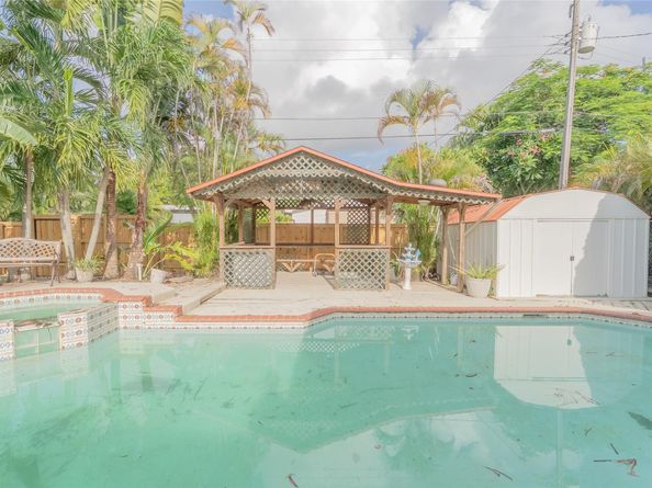 1910 N 35th Ave, Hollywood FL 33021