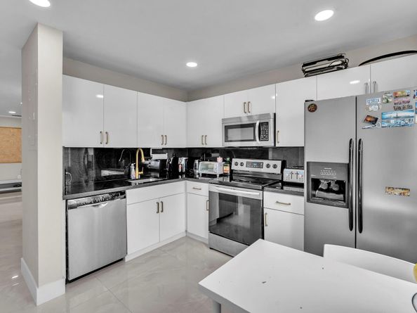 3571 Magellan Cir 3434, Aventura FL 33180