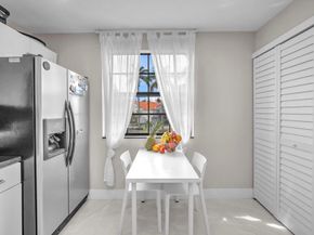 3571 Magellan Cir 3434, Aventura FL 33180