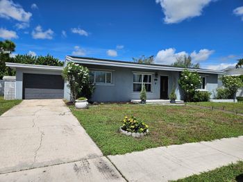 1441 Crest Drive