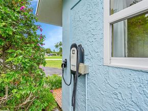 2431 E River Dr, Margate FL 33063