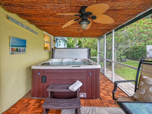 2431 E River Dr, Margate FL 33063