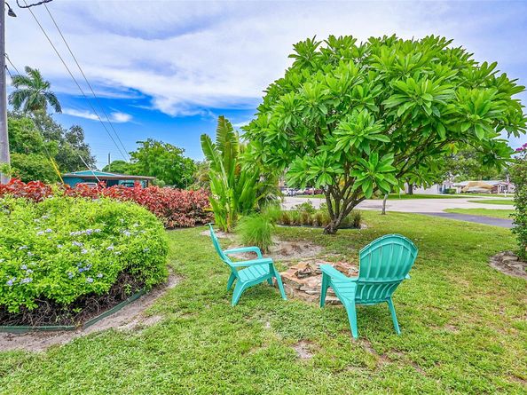 2431 E River Dr, Margate FL 33063