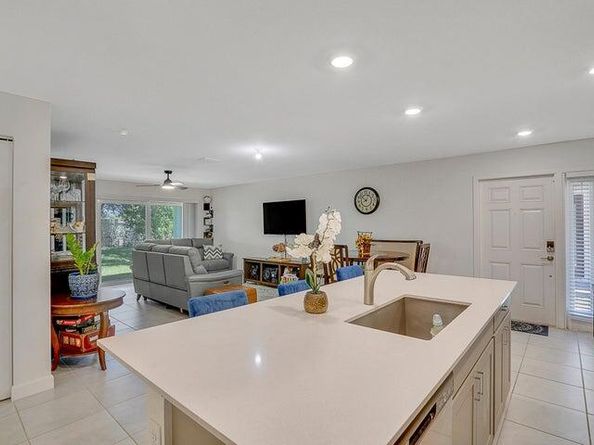 6765 Broadwater Lane, Lake Worth FL 33467