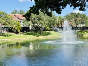 7426 Pinewalk Dr 7426, Pompano Beach FL 33063