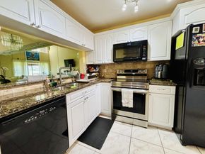 7426 Pinewalk Dr 7426, Pompano Beach FL 33063