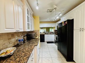 7426 Pinewalk Dr 7426, Pompano Beach FL 33063